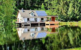 Les Etangs Du Thioux B&B